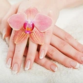 manicure by kalakriti nailstudio nailspa